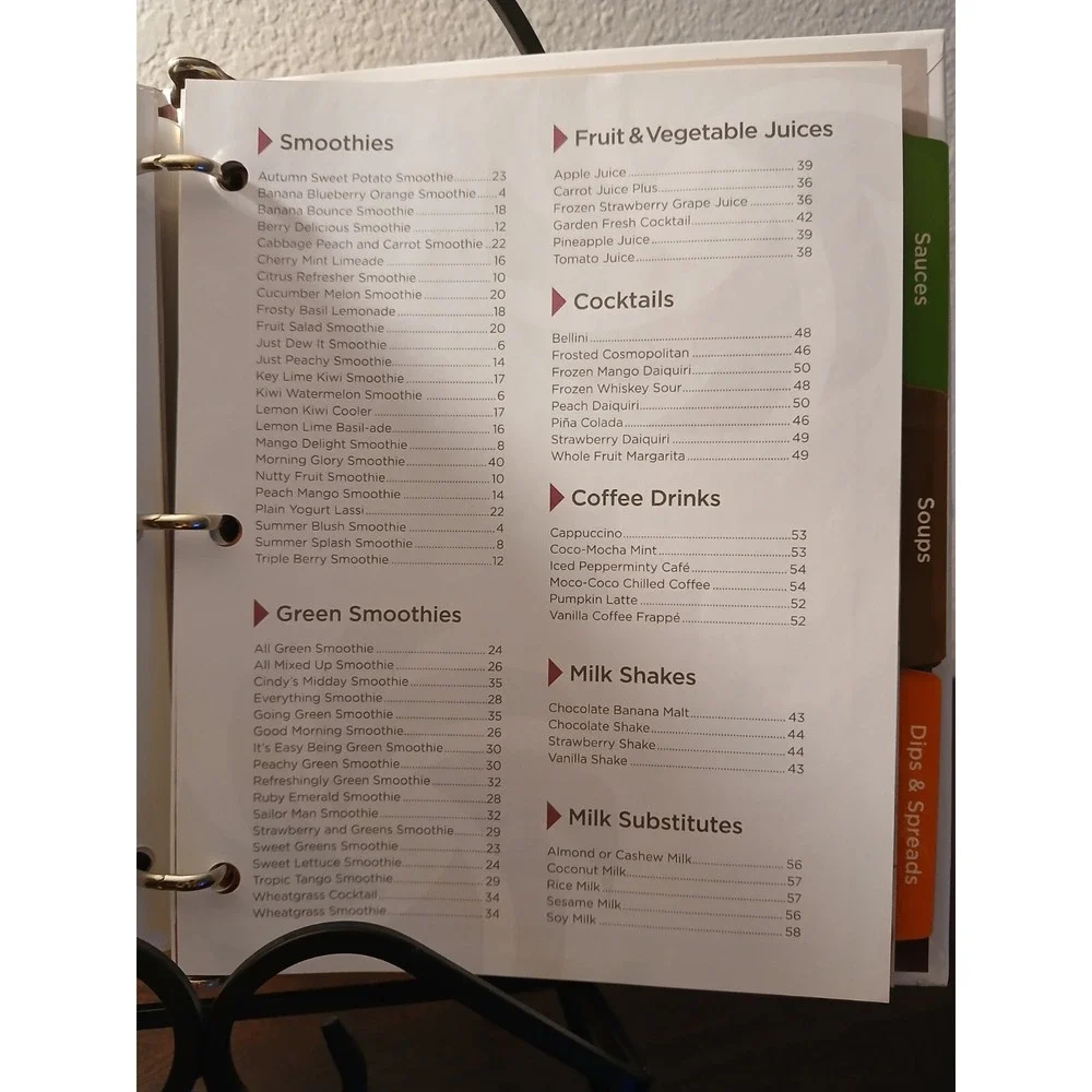 Vitamix Cookbook :‎ 250 Delicious Whole Food Recipes to Make in Your Blender #14
